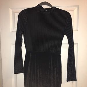 Black Long Sleeved Open Back Mini Dress